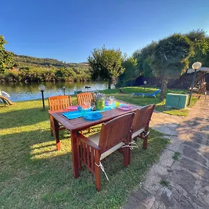 Ferienhaus Exclusive Riverside House In The Center Of - Private Garden And Parking